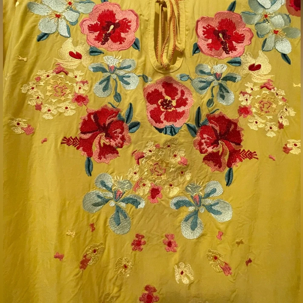 Chelsea & Violet yellow embroidery blouse - Picture 2 of 3